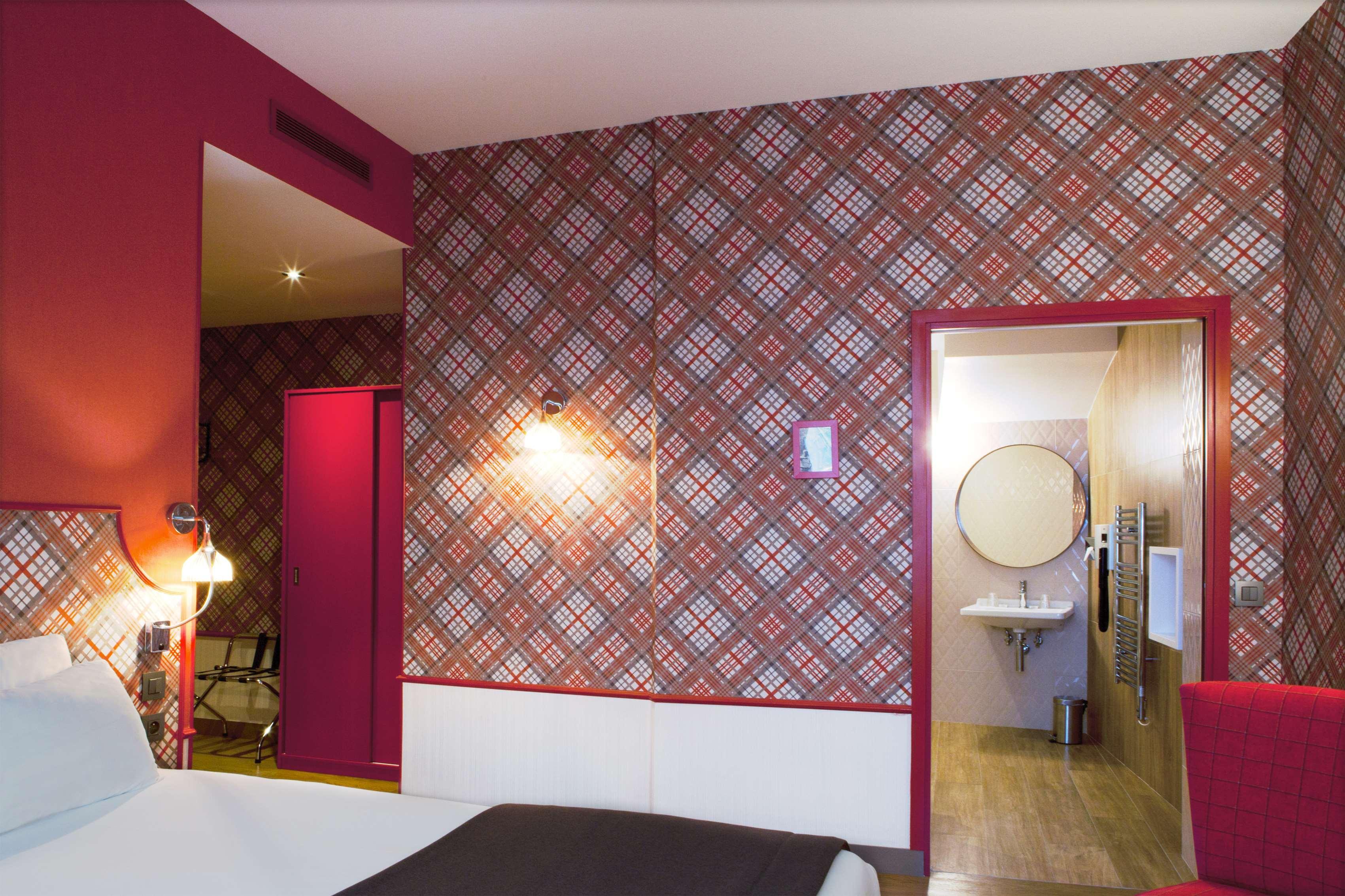 Hotel Boris V. By Happyculture Levallois-Perret Bagian luar foto
