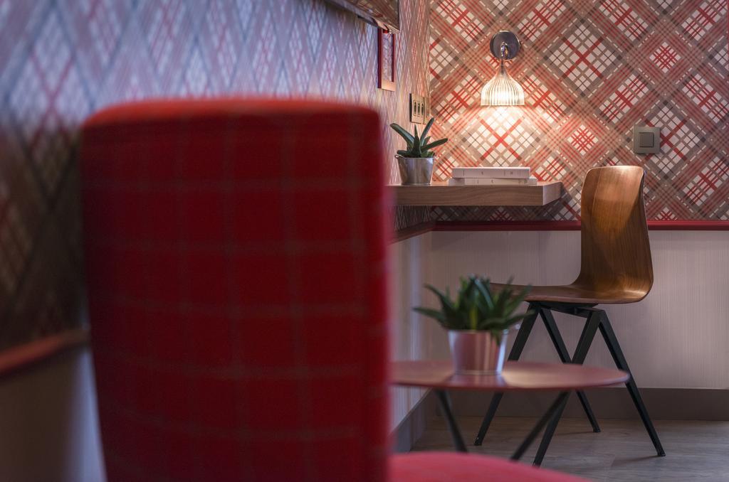Hotel Boris V. By Happyculture Levallois-Perret Bagian luar foto