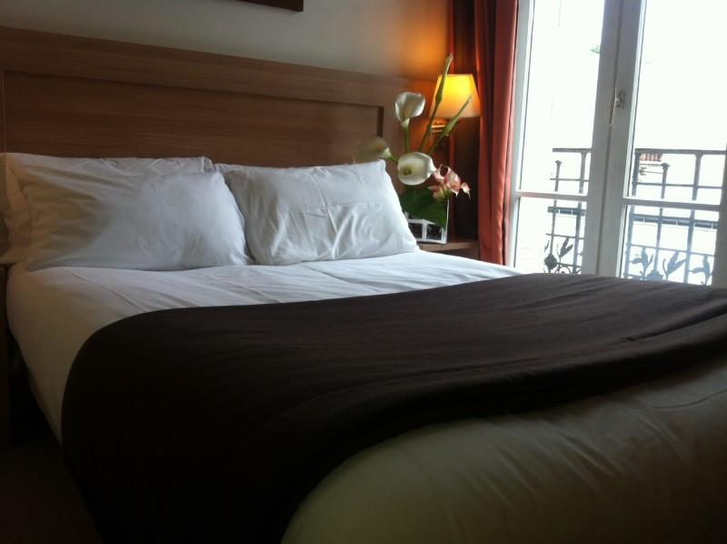 Hotel Boris V. By Happyculture Levallois-Perret Ruang foto